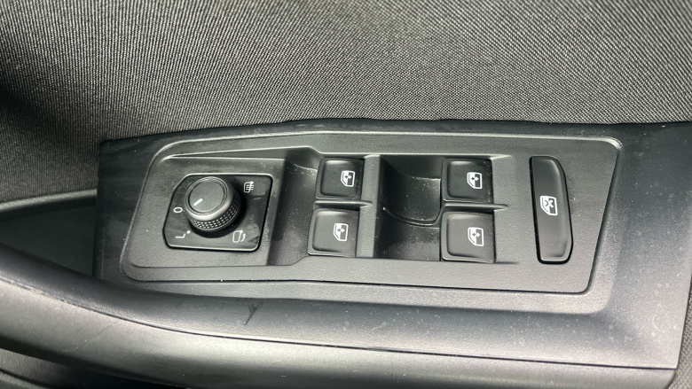 Volkswagen T-Roc 1.5 TSI Life 5dr Petrol Hatchback